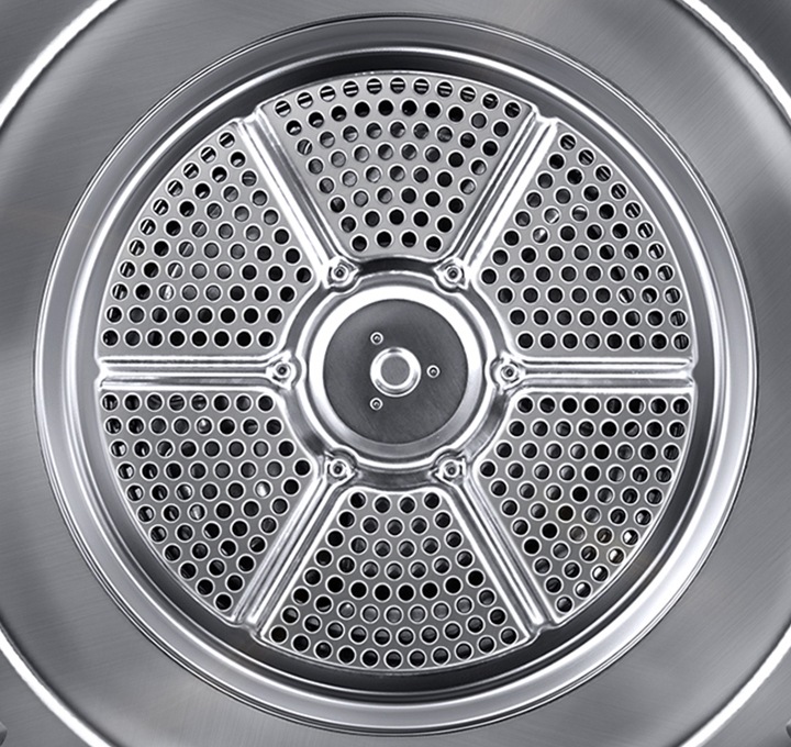 그랑데의 건조통 뒷판 전면 360개 에어홀에서 바람이 퍼져나와 많은 양의 빨래도 빠르게 건조 가능한 것을 표현하였습니다.