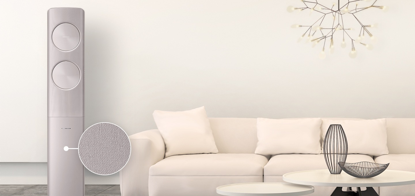 거실에 설치된 에어컨을 보여주고 있습니다.