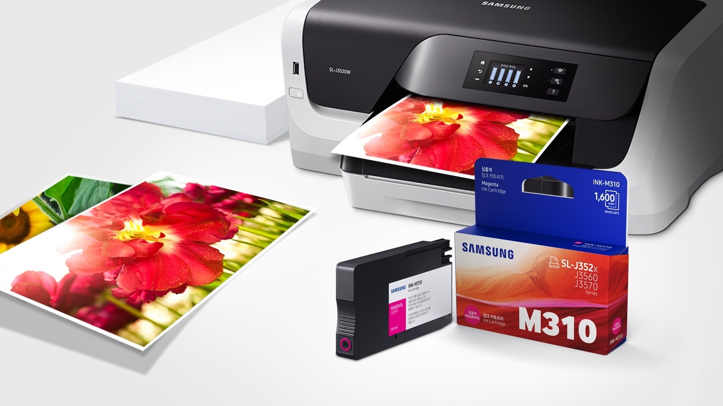 위쪽 삼성 프린터에서 출력물이 나오고 있고, 아래쪽 INK-m310 제품과 박스가 있습니다.