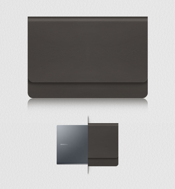 그레이 색상의 천연 소가죽 파우치가 보입니다.