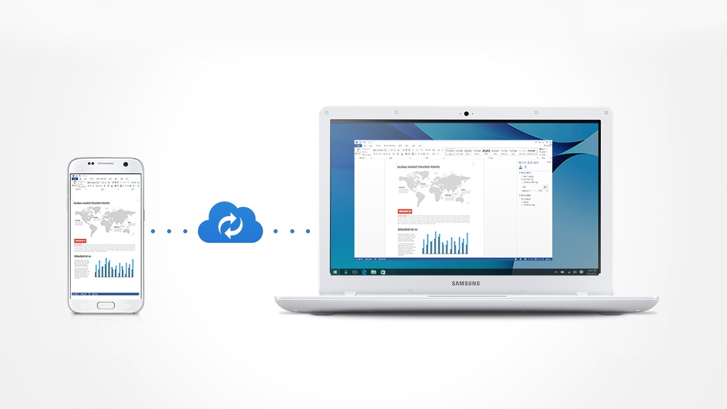 노트북과 모바일기기가 함께 있습니다.