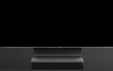 TV 스탠드 하단을 상세하게 보여주고 있습니다.