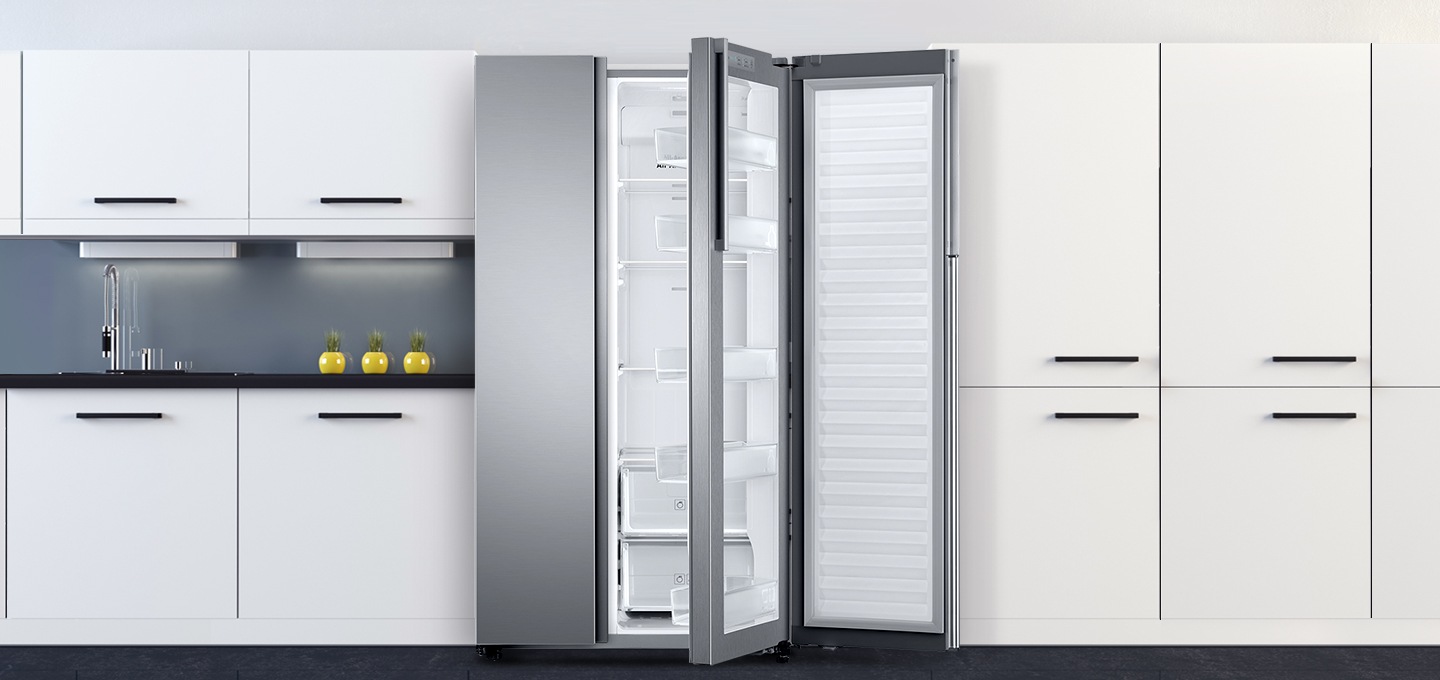 주방에 놓인 냉장고 모습이 보여집니다.