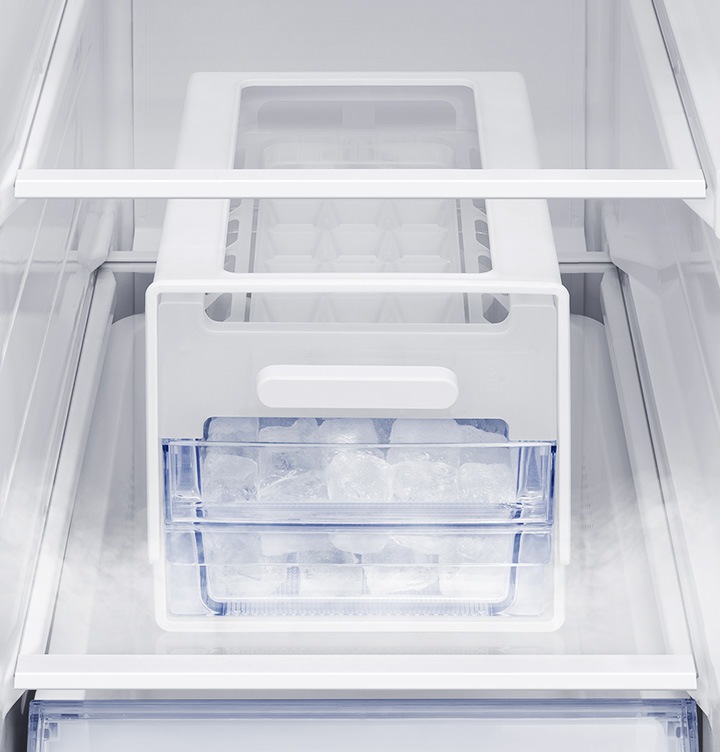 제품 내부 트위스트 아이스메이커가 확대되어 보여지고 있습니다.