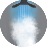 안감케어 옷걸이를 통해 스팀이 나오는 모습입니다.