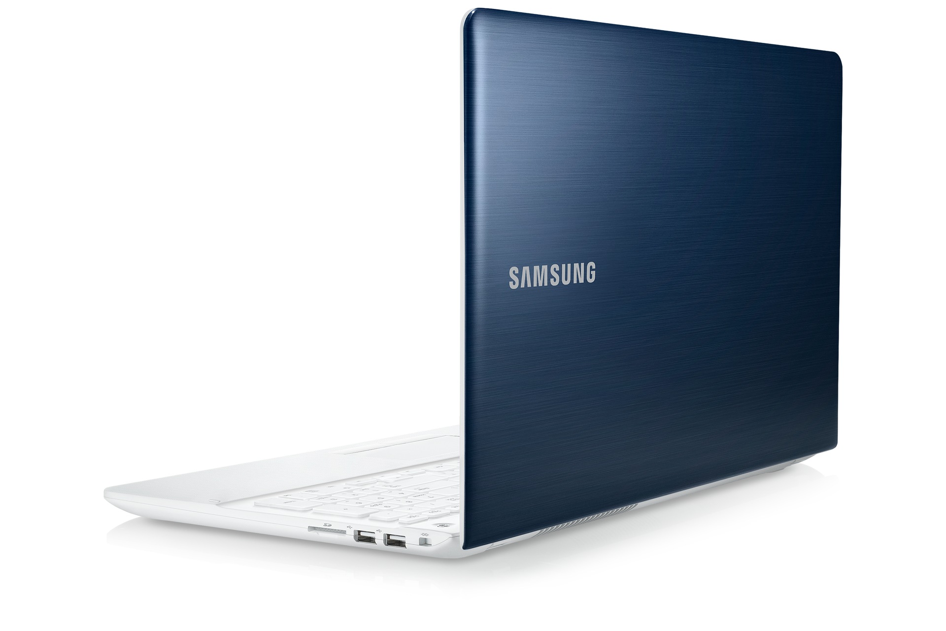 삼성 아티브 북4
NT450R5E-X5PB
(39.6cm LED 디스플레이)