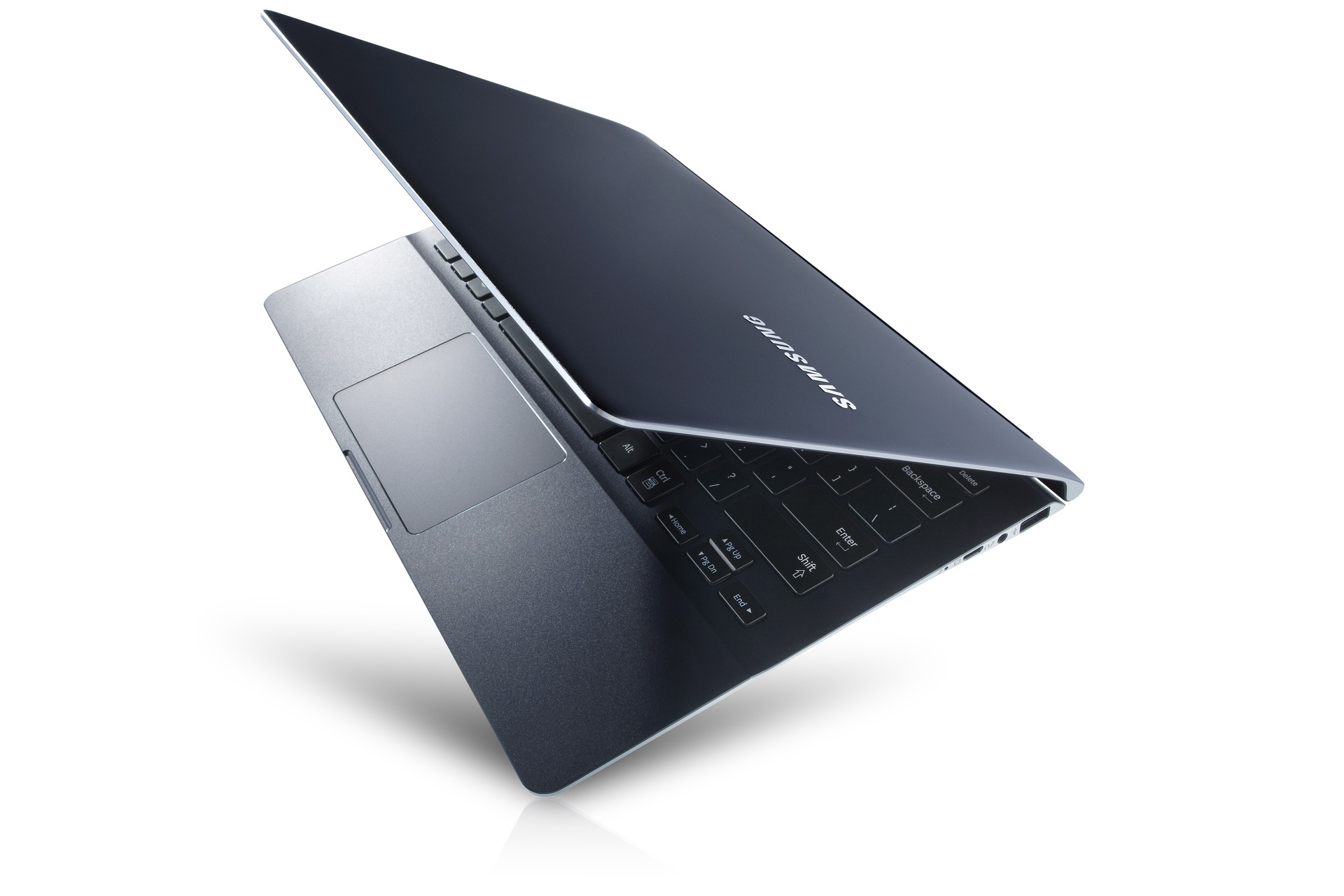 삼성 노트북 시리즈9
NT900X3E-A85F
(33.7cm LED 디스플레이)