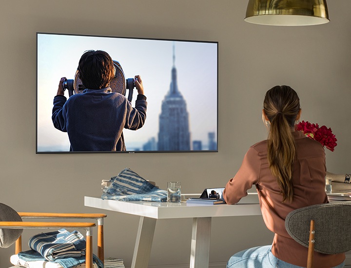 Samsung UHD 4K Smart TV NU7400 Series 7 - Content Sync & Share - connect Samsung smart devices with your TV