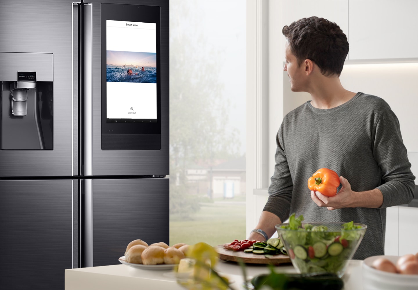Mirror your Samsung smartphone or TV, right on your fridge