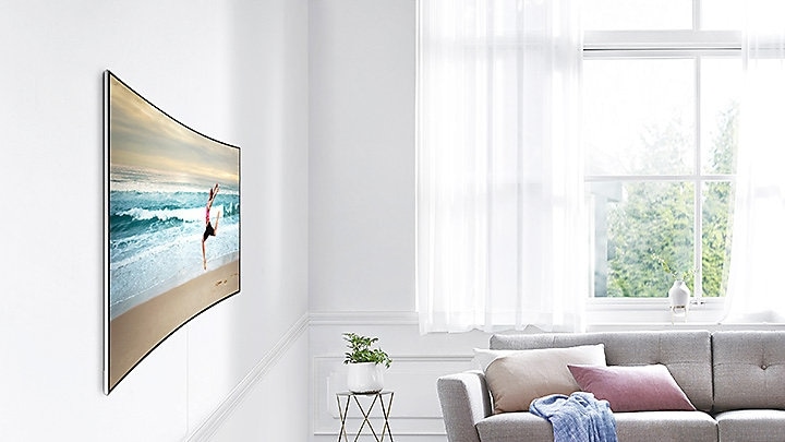 Samsung QLED Q8C 4K Curved Smart TV No Gap Wall-Mount