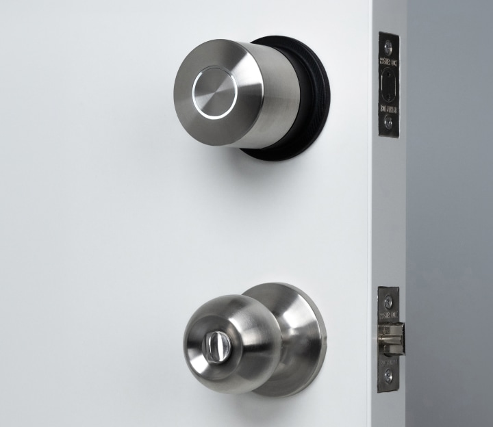 Nuki door knob installed