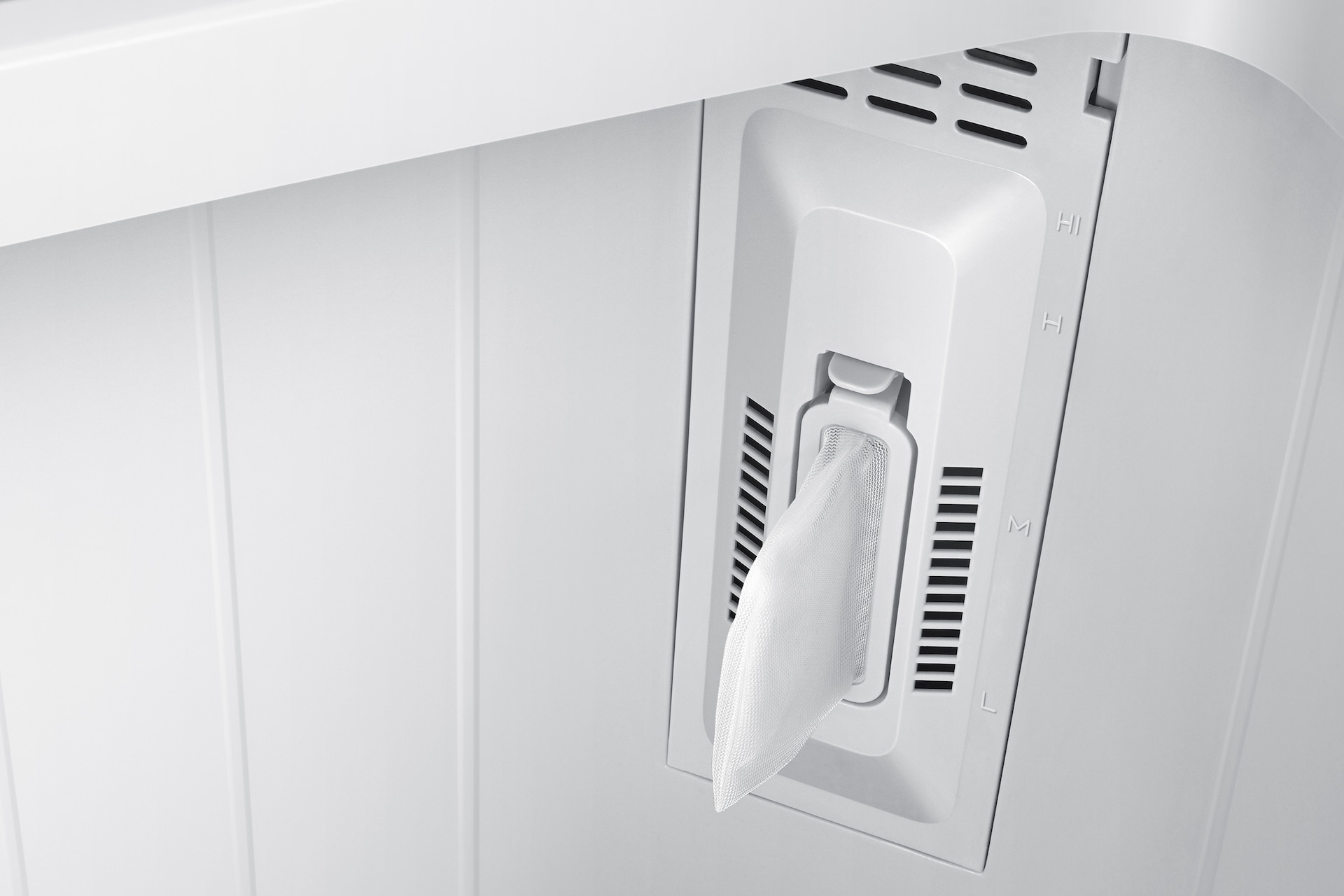 ข้างหลัง สีขาว