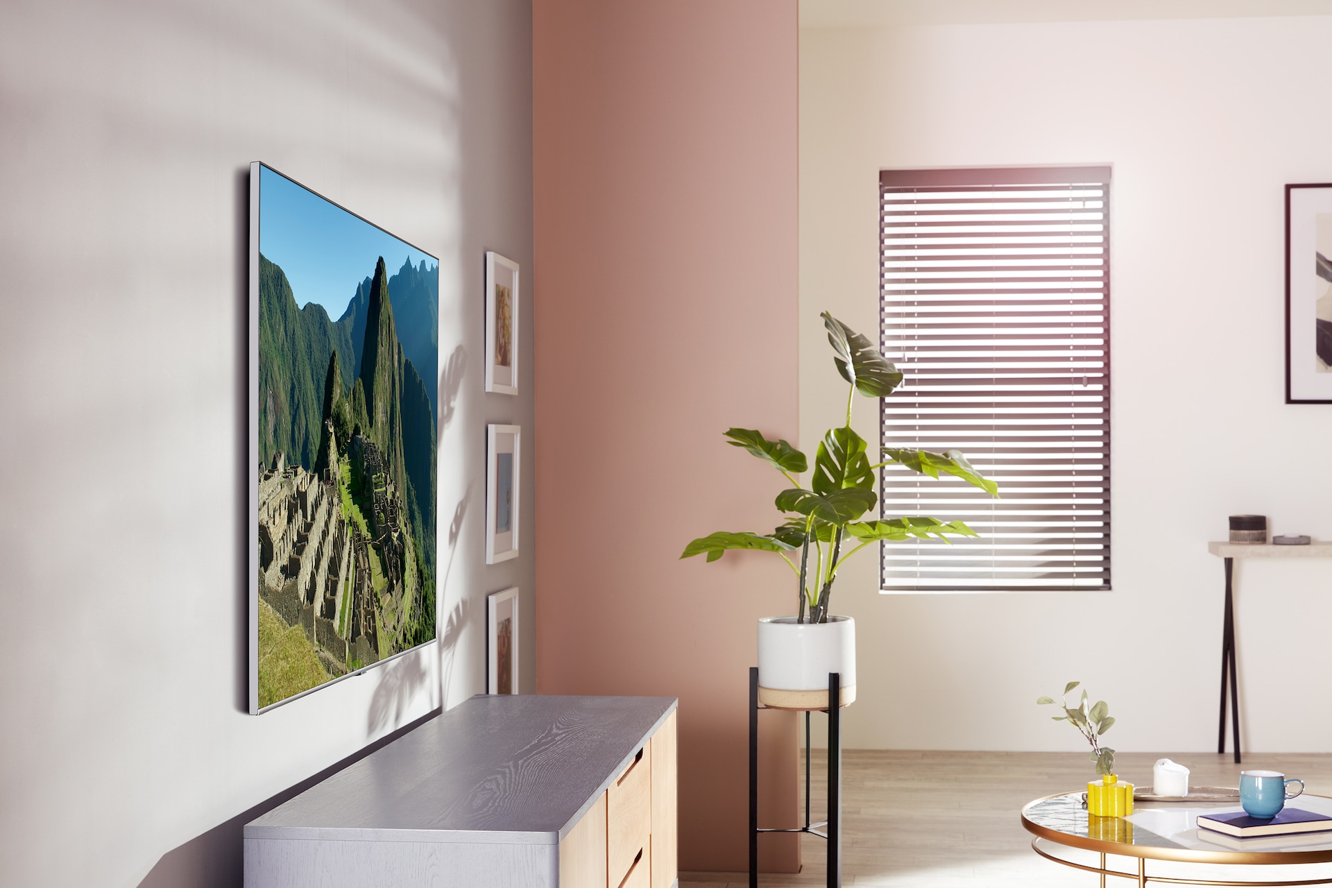 Wall-mounted Lifestyle Image
