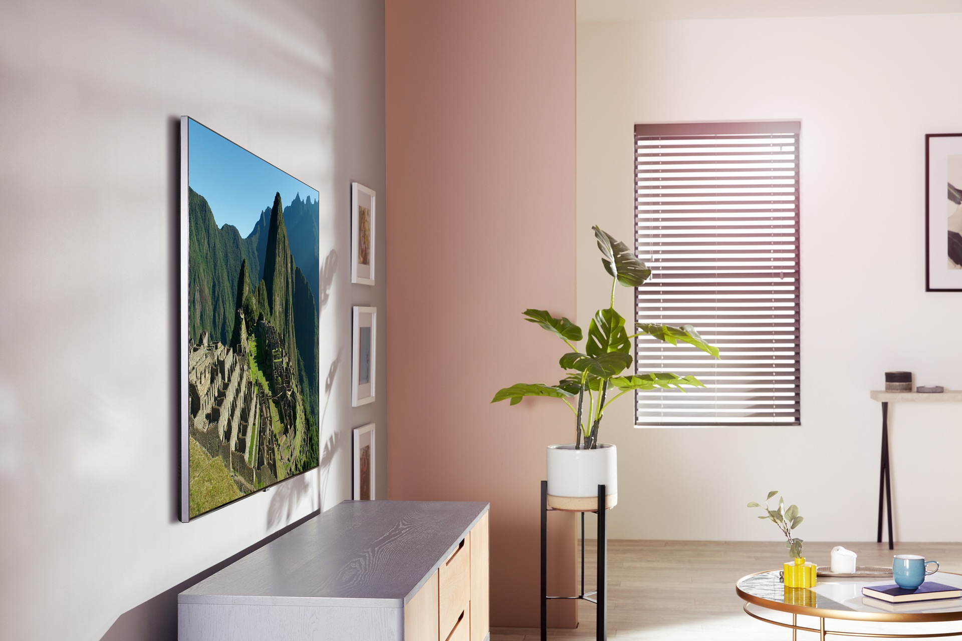 Wall-mounted Lifestyle Image