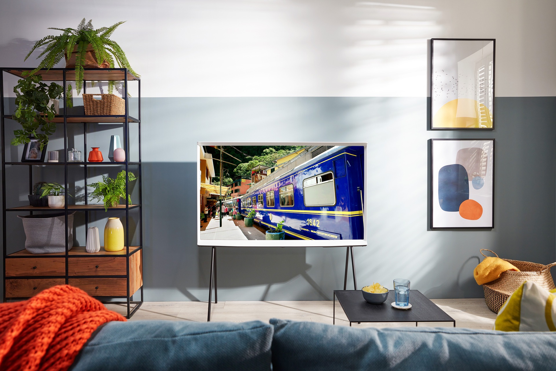 Front Lifestyle image