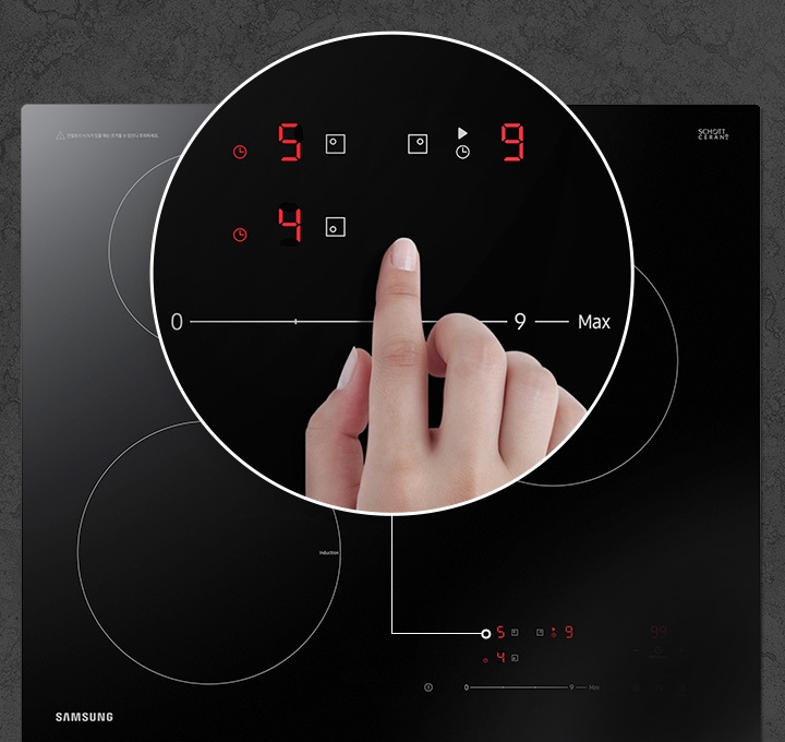 제품 정면이 보이며, 디스플레이 조작부가 확대되어 보여지고 있습니다.