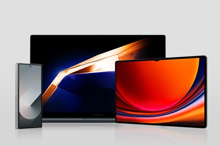 3대의 갤럭시 기기 화면에 화면 보호기가 켜져 있습니다.