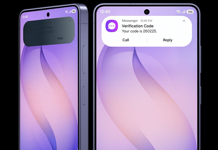 갤럭시 S26 울트라 휴대폰 두 대의 디스플레이 클로즈업. 휴대폰 하나가 각도에서 보이고, 개인정보 보호 디스플레이 덕분에 수신 알림이 어두워집니다. 다른 휴대폰은 앞쪽에서 보이고 화면 상단에 알림이 표시됩니다.