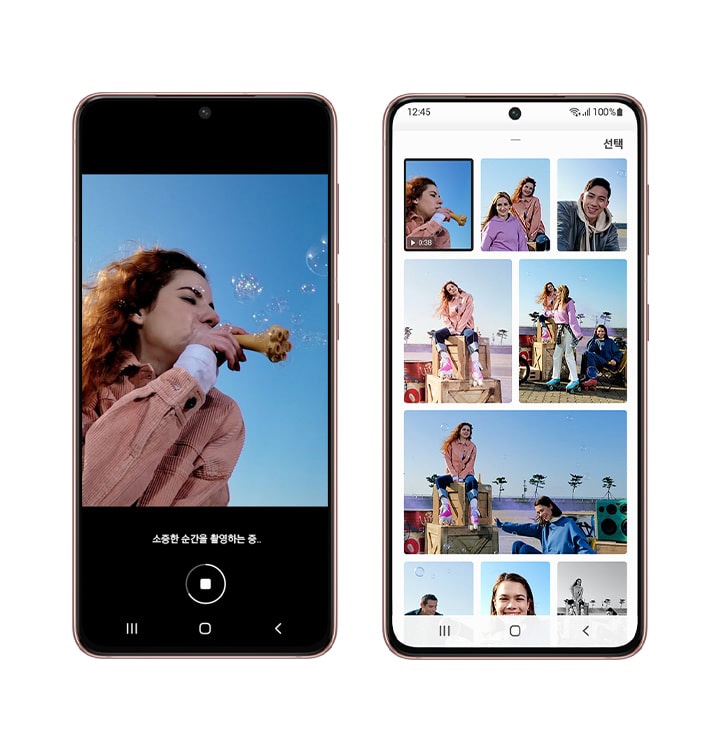 왼쪽 제품에는 동영상 촬영중인 화면이 보이고 오른쪽 제품에는 갤러리 화면이 보입니다.