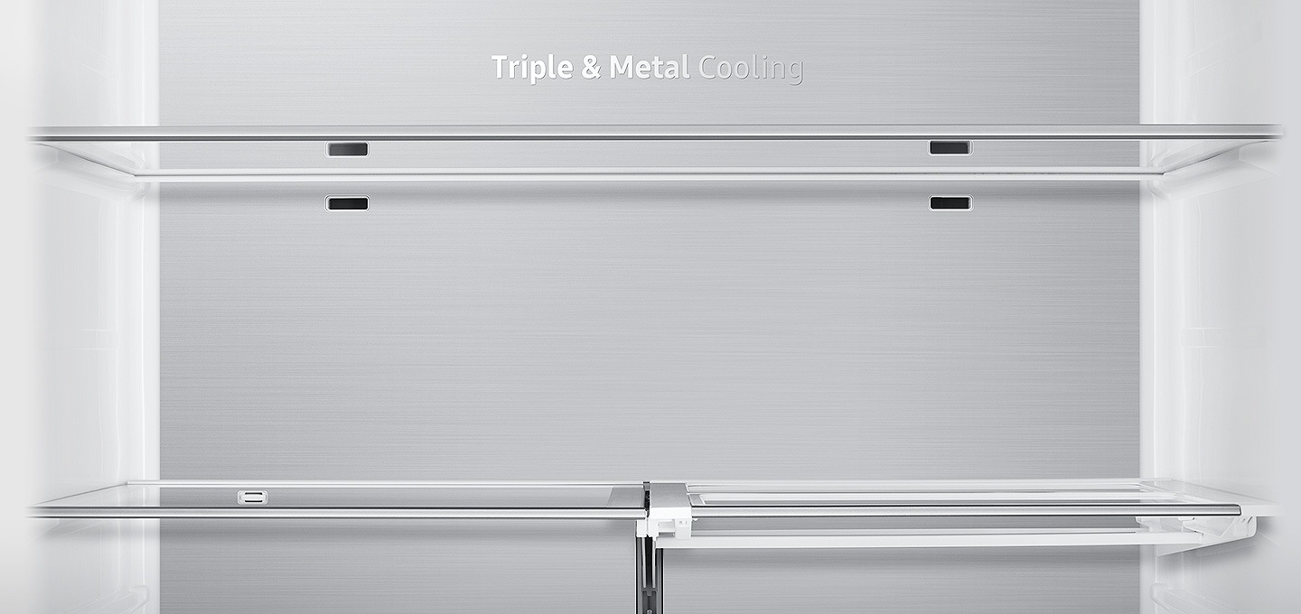 트리플 메탈 커버 내부 모습을 보여주고 있습니다.