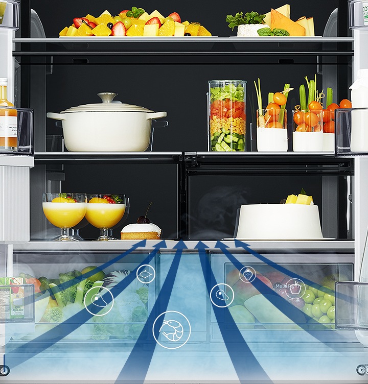 냉장고 안의 청정탈취+부분으로 냉장고 안의 잡내가 빨려 들어가는 모습이 보여지고 있습니다.