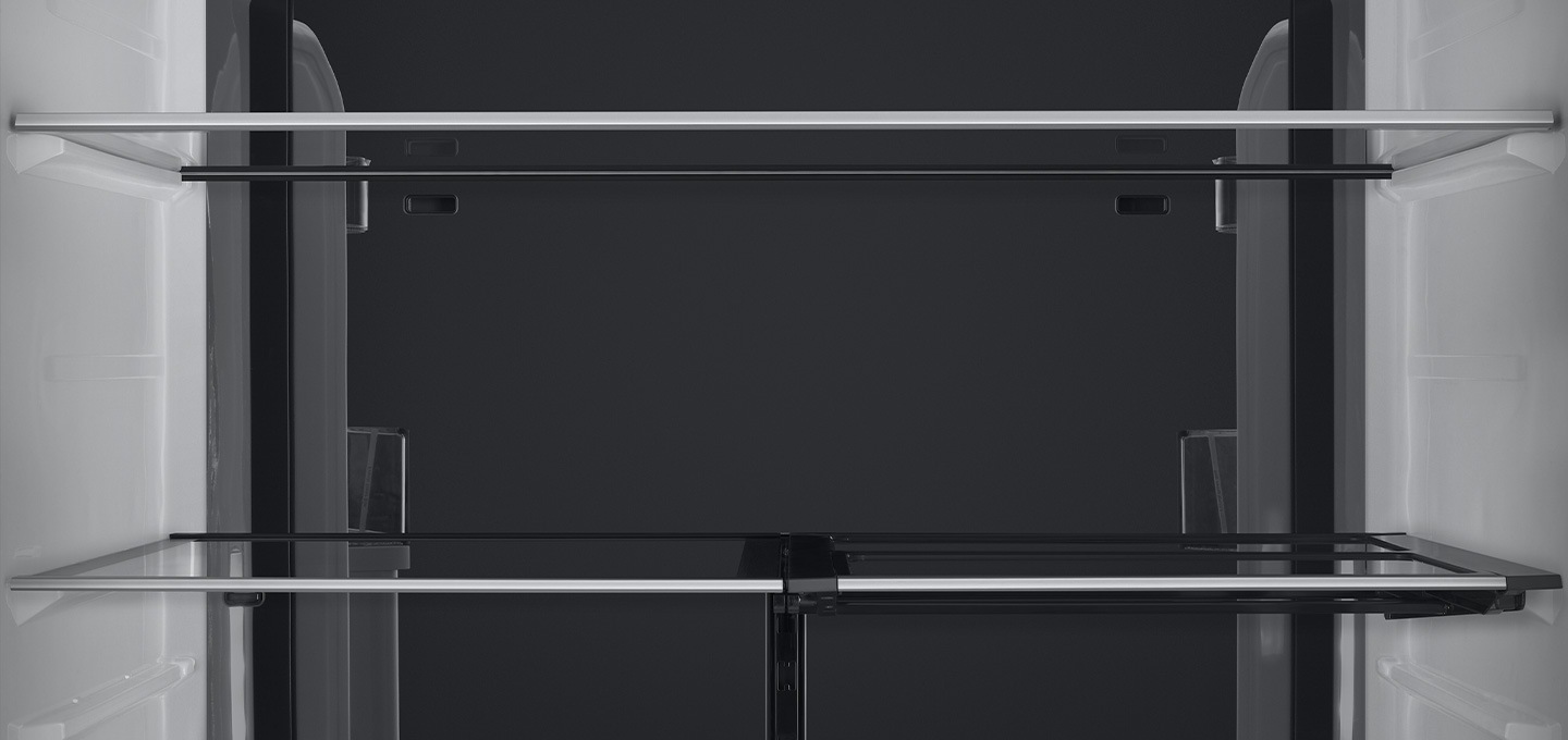 냉장고 내상 글래스 커버가 확대되어 보여지고 있습니다.