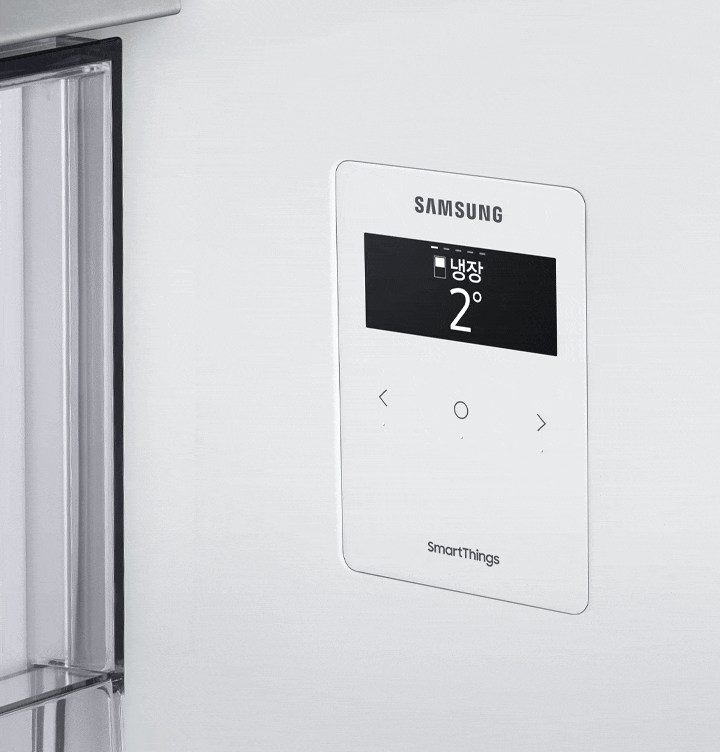 냉장고 디스플레이가 확대되어 보여지고 있습니다.