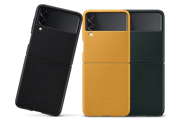 갤럭시 Z 플립3 5G 레더 커버 제품의 색상이 3가지로 차례대로 보여지고 있습니다.