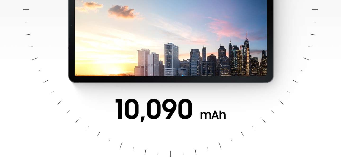노을이 지는 도시 전망 화면이 띄워진 태블릿 제품 정면 하단에 10,090 mAh 문구가 기재되어 있습니다.