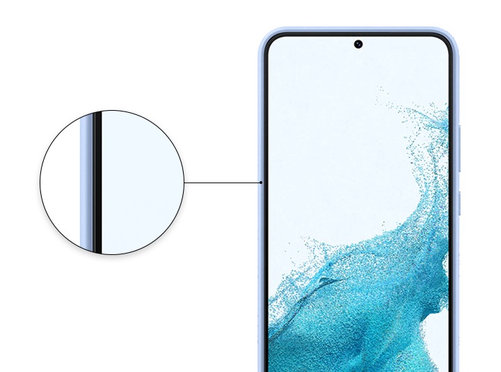 갤럭시 S22+ 실리콘 커버 스카이블루 색상 후면 이미지 입니다. 실리콘 커버가 단말기의 옆면까지 잘 감싸주는것을 알려주는 이미지 입니다.