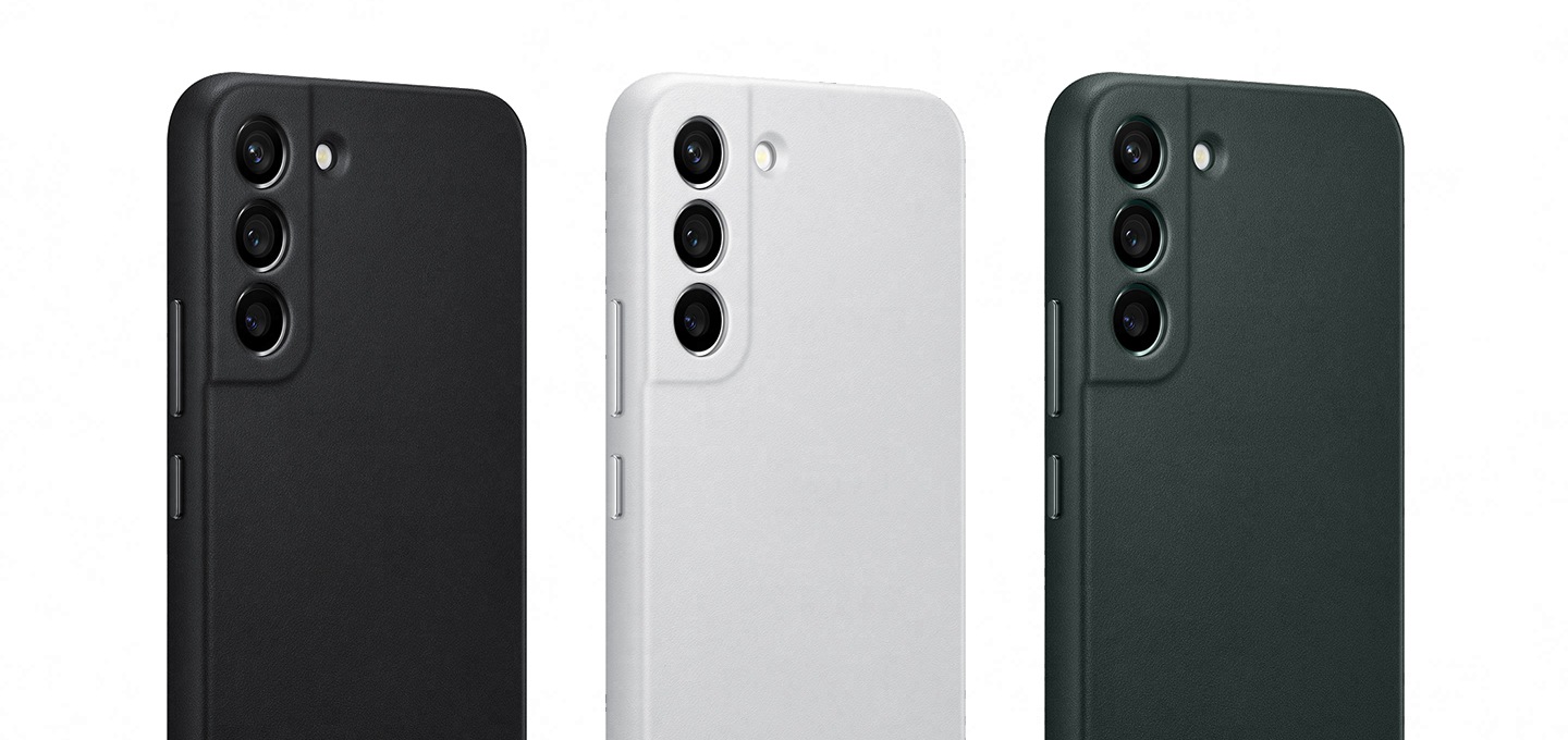 갤럭시 S22 스마트 클리어 뷰 커버(항균) 3개의 제품에 갤럭시 기기가 장착되어 있으며 각각의 다른 색으로 정면이 보여지고 있습니다.