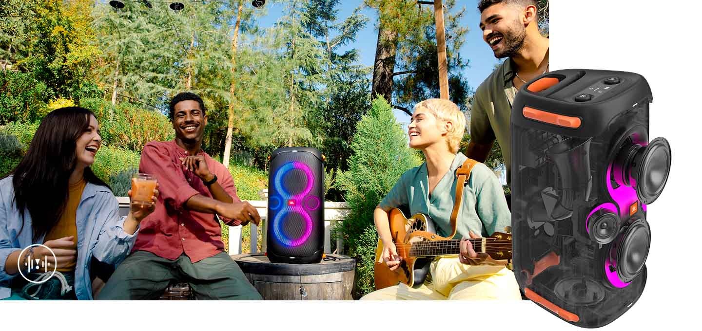 남성과 여성사용자가 PARTYBOX110 주변으로 둘러앉아있습니다. 우측에는 JBL PARTYBOX 110 엑스레이 컷 이미지가 보이고, 좌측 하단에는 JBL 시그니터 사운드 아이콘이 삽입되어 있습니다.