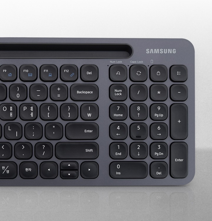 키보드의 강한 내구성에 대하여 보여주고 있습니다.