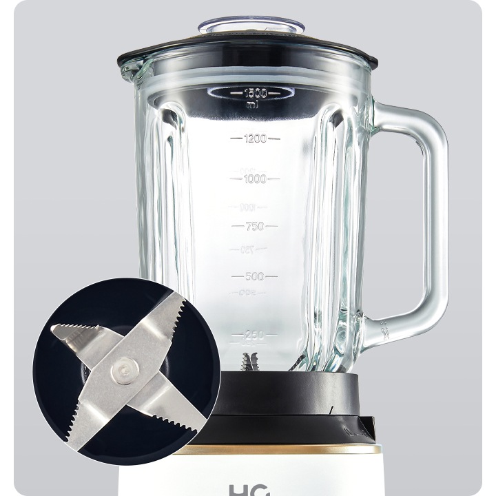 해피콜 블렌더 브리즈 베이직 플러스의 상단 모델컷과 칼날부분 상세컷이 나타난 이미지입니다.