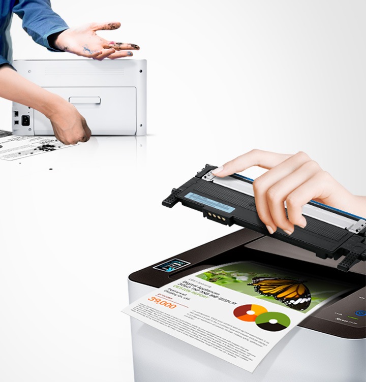 이미지 왼쪽 상단에는 비정품 제품를 사용하여 손에 잉크가 묻은 이미지가 있고 이미지 오른쪽 하단에는 프린터 오른쪽에서 내려본 이미지와 정품 제품을 손에 들고 있는 정면 이미지가 있습니다.