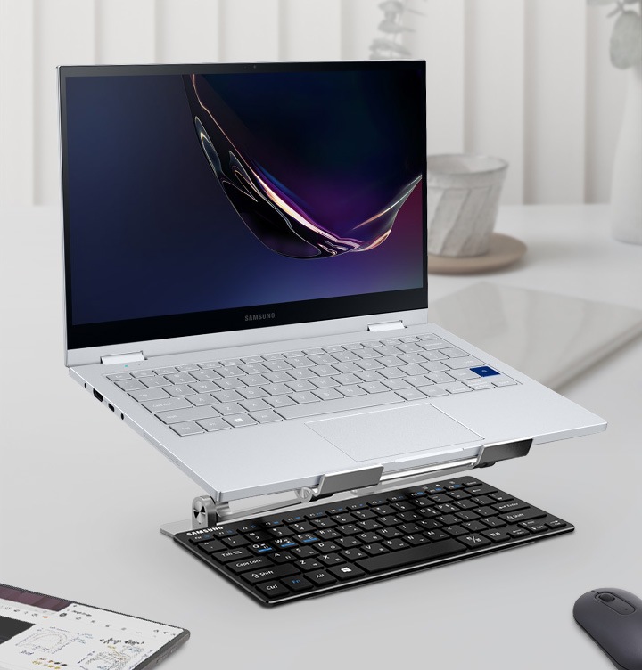 노트북 거치면 하단 수납 부분에 각종 서류, 키보드 등을 수납하여 공간을 효율적으로 활용할 수 있습니다.