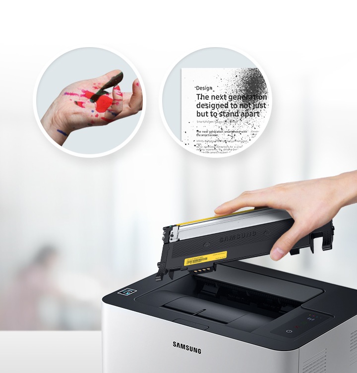 이미지 상단에는 손에 토너가 묻어있는 이미지와 출력물에 토너가 번져 있는 이미지가 왼쪽에서 오른쪽으로 나열되어 있고 이미지 오른쪽 하단에는 오른쪽 위에서 내려본 프린트 이미지와 정품 제품을 손에 들고 있는 정면 이미지가 있습니다.