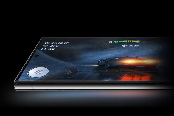 게임이 실행되고 있는 모습이며, 화면의 선명도를 표현하고 있습니다.