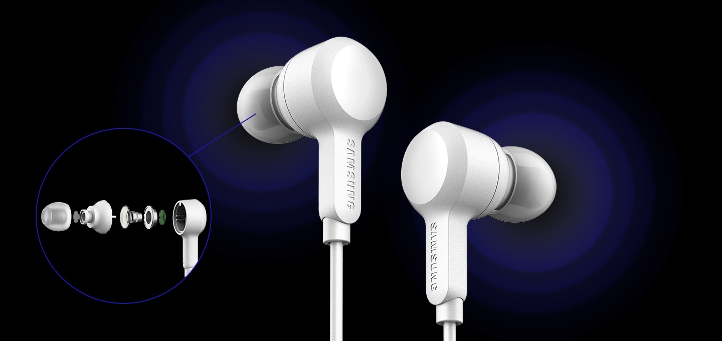 삼성 C타입 이어폰의 내부 구성 모습을 설명하고 있습니다.