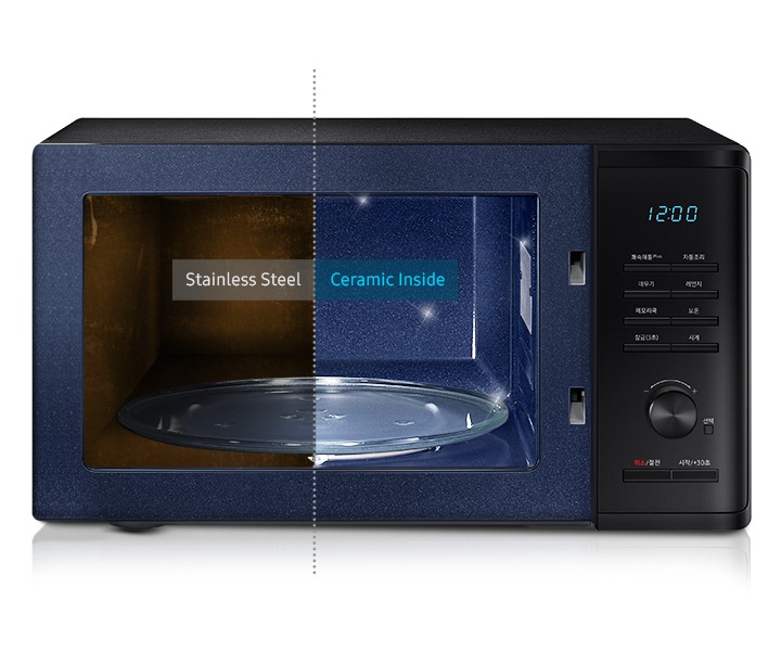 전자레인지 내상이 보이는 제품컷으로 내상이 반 나뉘어 왼쪽은 스테인리스 스틸 문구가, 오른쪽은 세라믹 인사이드 문구가 나와있습니다.