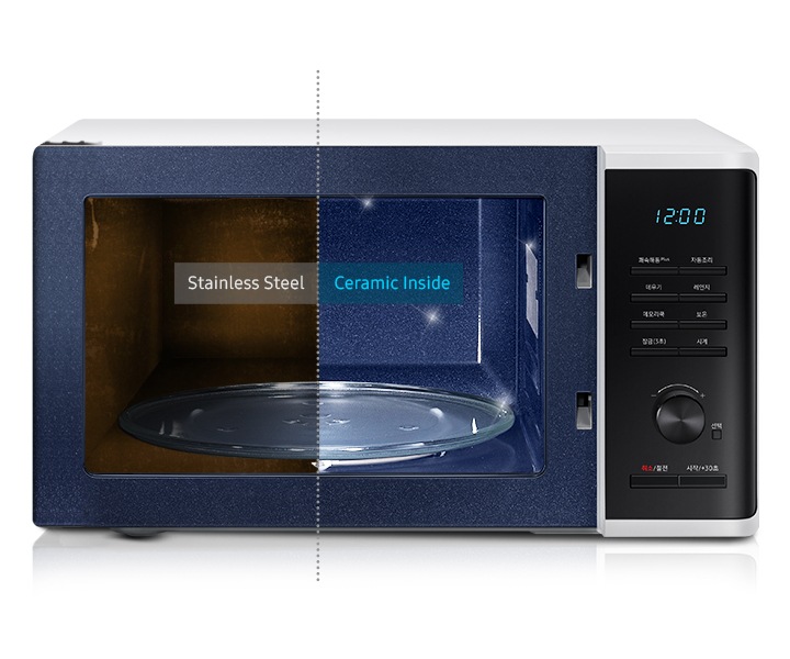 전자레인지 내상이 보이는 제품컷으로 내상이 반 나뉘어 왼쪽은 스테인리스 스틸 문구가, 오른쪽은 세라믹 인사이드 문구가 나와있습니다.