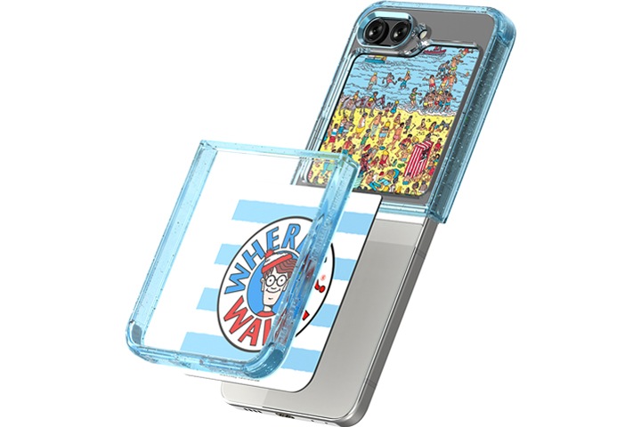 갤럭시 Z 플립 5에 월리 플립 수트 카드와 커버가 장착되고 있는 모습이 보입니다.