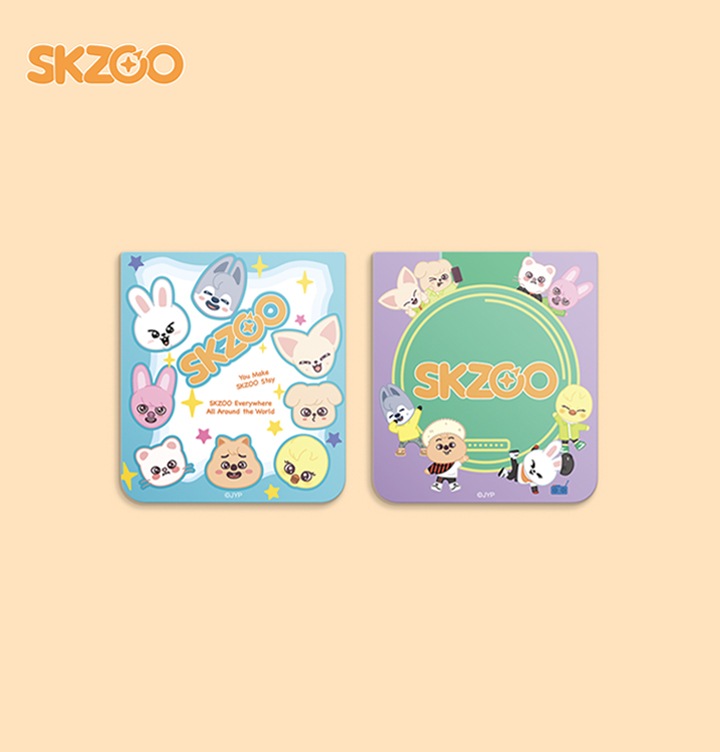 노란색 배경에 왼쪽 상단에 SKZOO 로고가 보여집니다. 스키주 플립수트카드(2매)의 제품 정면의 이미지가 나란히 보여집니다.
