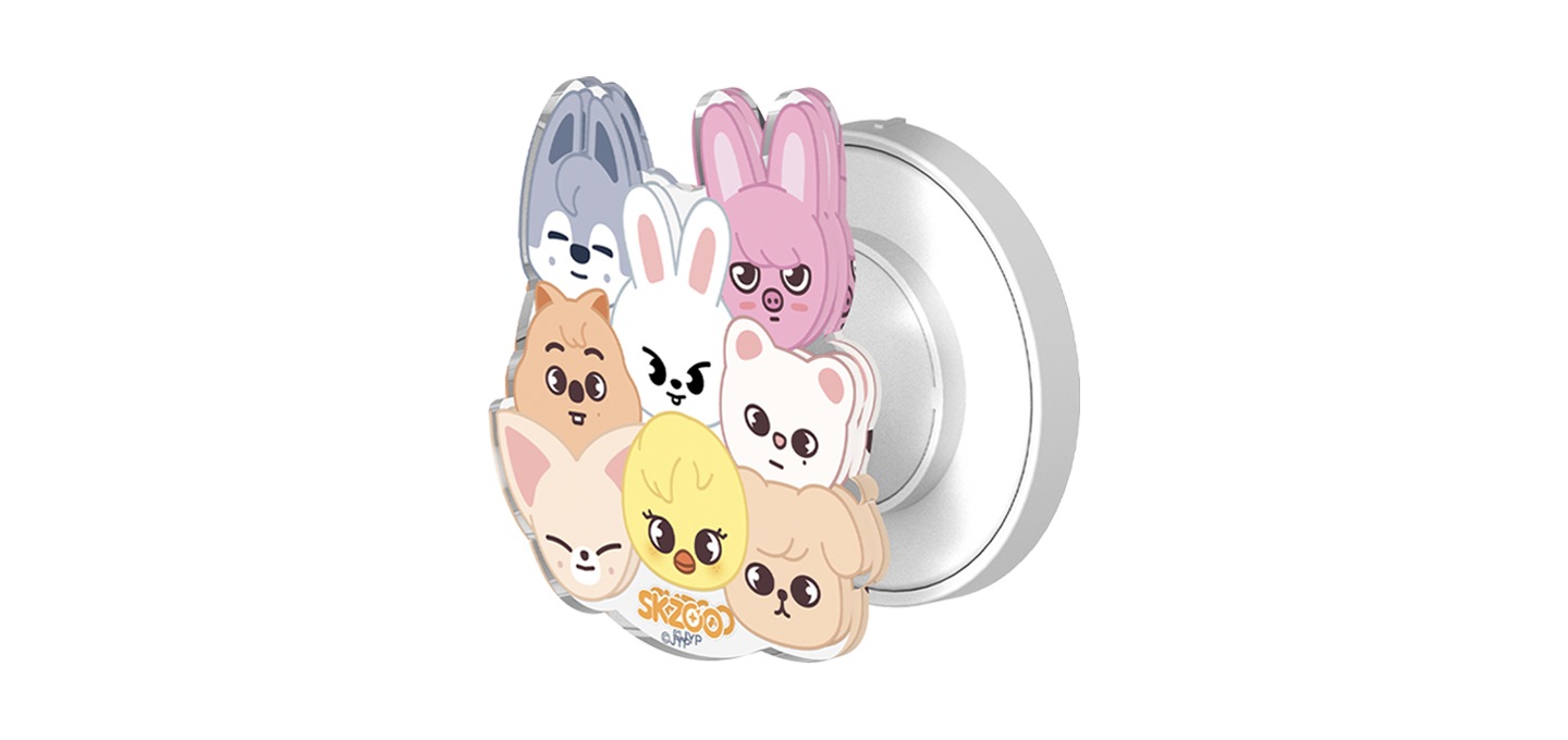 갤럭시 Z 플립5 스마일리 가젯 그립 (S23 시리즈 호환) 제품을 왼쪽으로 회전하여 확대한 모습이 보여집니다.