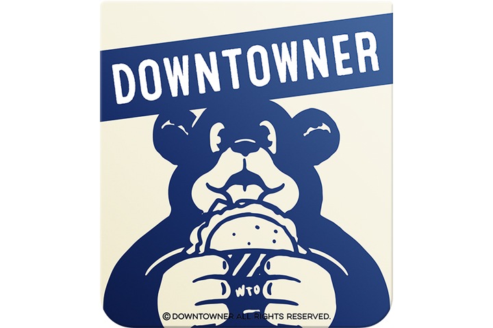 갤럭시 Z 플립5 다운타우너 수트 케이스 with 플립수트 카드 제품의 정면이 보여집니다.