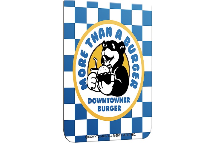 갤럭시 Z 플립5 다운타우너 플립수트 카드 (1매) 제품이 오른쪽으로 회전한 모습이 보여집니다.