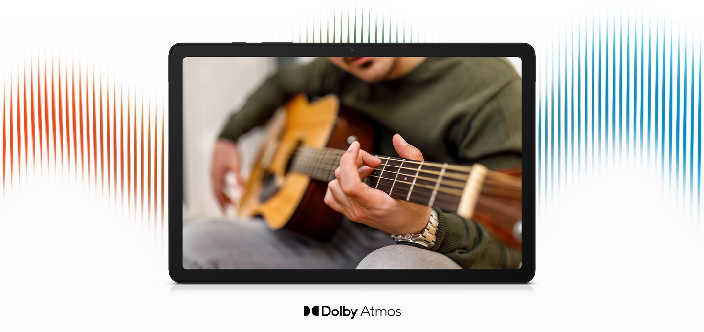 갤럭시 탭 A9+ 화면에 기타를 연주하고 있는 한 사람이 있습니다. 기기 뒤로 음파를 표현하는 그래픽이 있습니다. 기기 아래로 Dolby Atmos라는 브랜드 이름이 있습니다.
