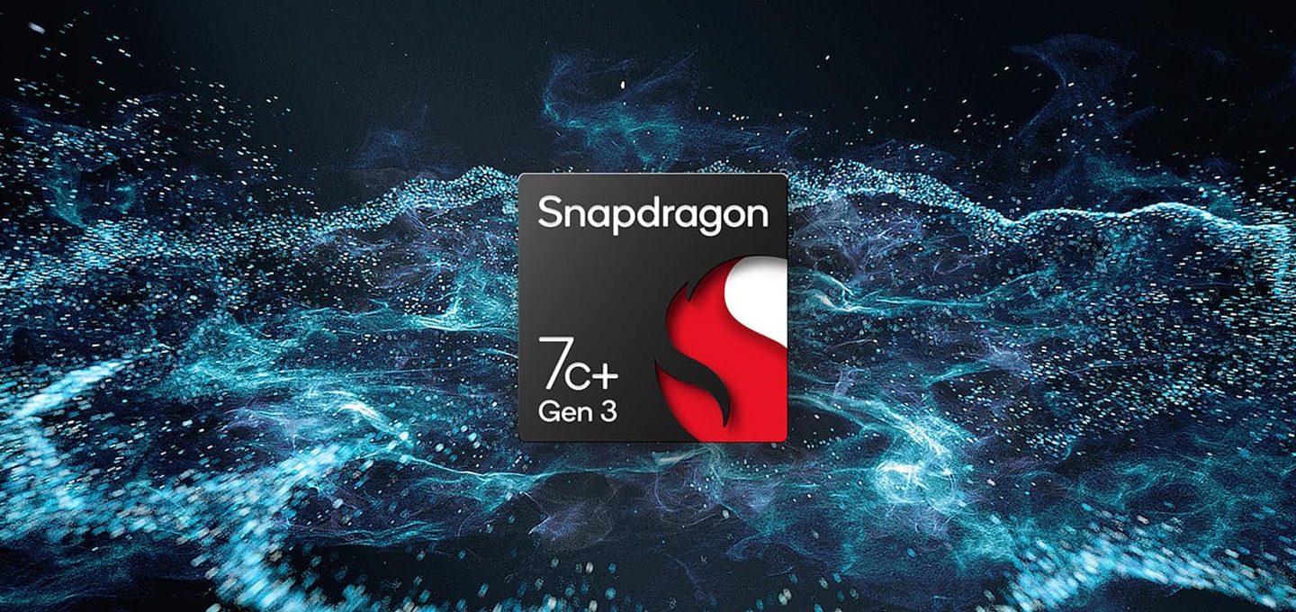 Snapdragon® 7c+ 3세대 칩이 중앙에 표시되어 있고 배경에는 데이터 흐름을 나타내는 물결이 있습니다.