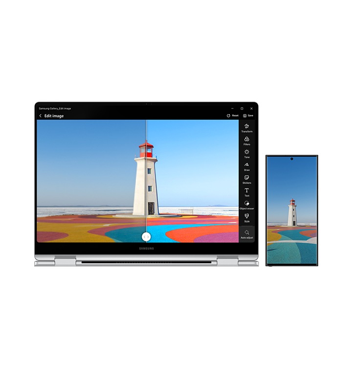 갤럭시 S23 Ultra와 갤럭시 북4 Pro 360이 나란히 놓여있습니다. 갤럭시 S23 Ultra의 화면에는 다채로운 색상의 바닥 위에 위치한 등대 이미지가 열려있고 갤럭시 북4 Pro 360에도 동일한 이미지가 열려있습니다. 갤럭시 북4 Pro 360에는 포토 리마스터 도구를 사용하여 해당 이미지가 리마스터링되고 있습니다. 갤럭시 북4 Pro 360  화면 속 이미지는 슬라이더로 반으로 나누어집니다. 왼쪽에는 리마스터링 전 이미지가 표시되고 오른쪽에는 향상된 품질로 리마스터링된 이미지가 표시되어 있습니다.