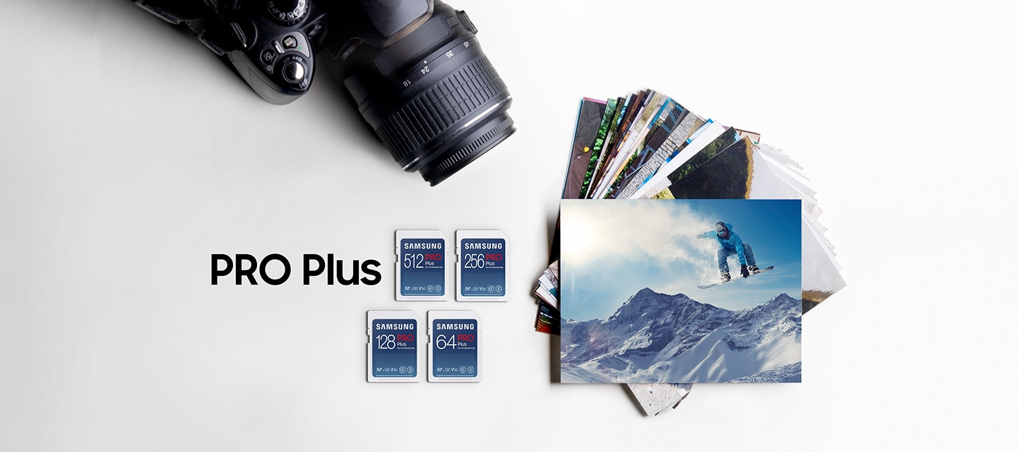 약간 회색빛이 도는 배경에 이미지 왼쪽 상단에는 카메라를 위에서 내려본 이미지가 있고 이미지 왼쪽 중간 부분에는 PRO Plus 텍스트가 쓰여 있고 텍스트 오른쪽 부분에 SD 메모리카드 PRO Plus 시리즈 제품 512 GB, 256 GB, 128 GB, 64 GB가 왼쪽에서 오른쪽으로 2열로 배치되어 있습니다. 이미지 오른쪽 부분에는 카메라를 이용하여 찍은 듯한 사진을 높이 쌓아 위에서 내려본 이미지가 있습니다.
